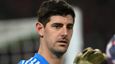 Courtois recebe oferta para deixar o Real Madrid rumo à outra grande potência (Photo by Michael Regan/Getty Images)