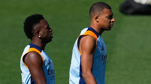 Ancelotti aprova e Vinícius Júnior é colocado 'acima' de Mbappé em situação no Real Madrid. (Foto: Imago)