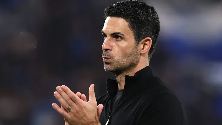 Mikel Arteta quer atacante no Arsenal. foto: