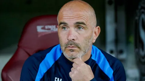 Enzo Maresca, treinador do Chelsea, comenta sobre futuro de atacante. foto: IMAGO / Sports Press Photo