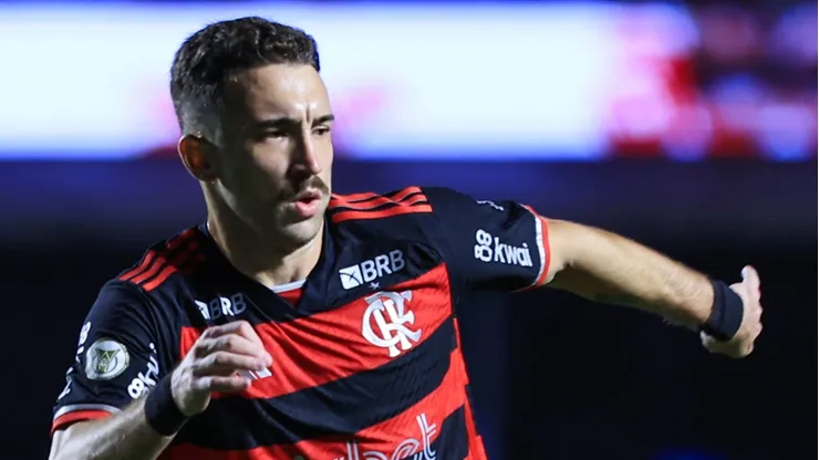 Léo Ortiz vira alvo da Juventus para substituir Bremer