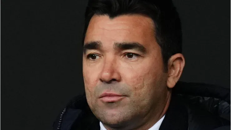 Sob a liderança de Deco, o Barcelona busca opções no mercado para janeiro, visando manter o bom desempenho da temporada, mesmo com as limitações no elenco causadas pelos desfalques de jogadores-chave como Frenkie de Jong, Pedri e Gavi. (Foto: IMAGO / Pressinphoto)