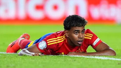 Lamine Yamal tem lesão de leve a moderada. Foto: Mateo Villalba Sanchez/Getty Images