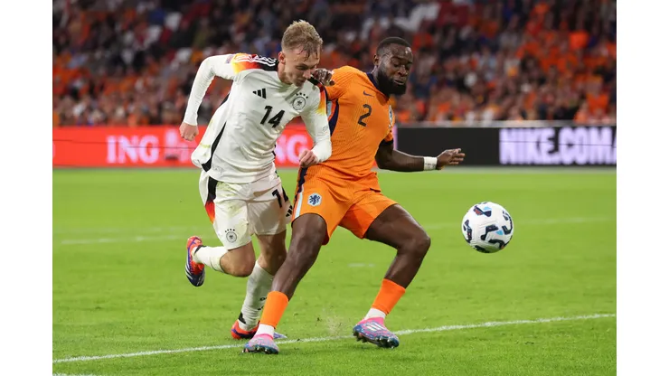 Duelo entre Alemanha e Holanda no turno da Liga das Nações, em Amsterdã (Foto: Alex Grimm/Getty Images)