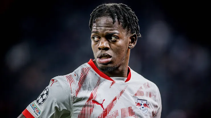 Castello Lukeba em partida pelo RB Leipzig