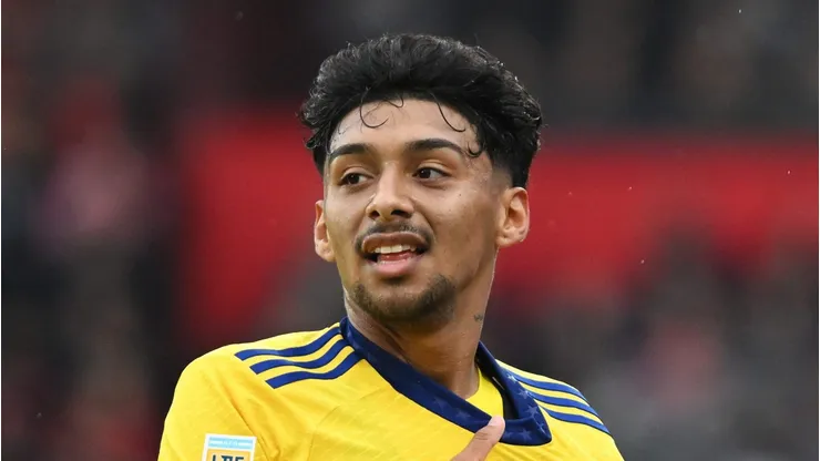O Manchester United demonstra interesse em Leandro Brey, um dos atletas mais cobiçados, enquanto Cristian Medina também está na mira do Fenerbahçe. (Foto: Luciano Bisbal/Getty Images)