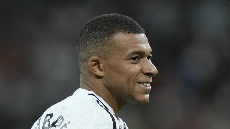 Mbappé, do Real Madrid, foi aconselhado a assinar com os merengues ao invés do PSG.