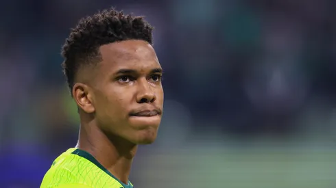 Estêvão em partida pelo Palmeiras