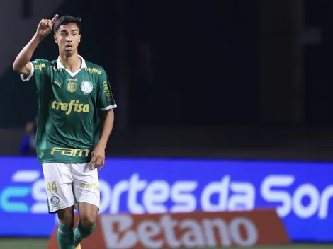 Arsenal e Liverpool desejam tirar Vitor Reis do Palmeiras