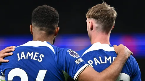 Estafe de Reece James, do Chelsea, oferece o craque ao Barcelona.