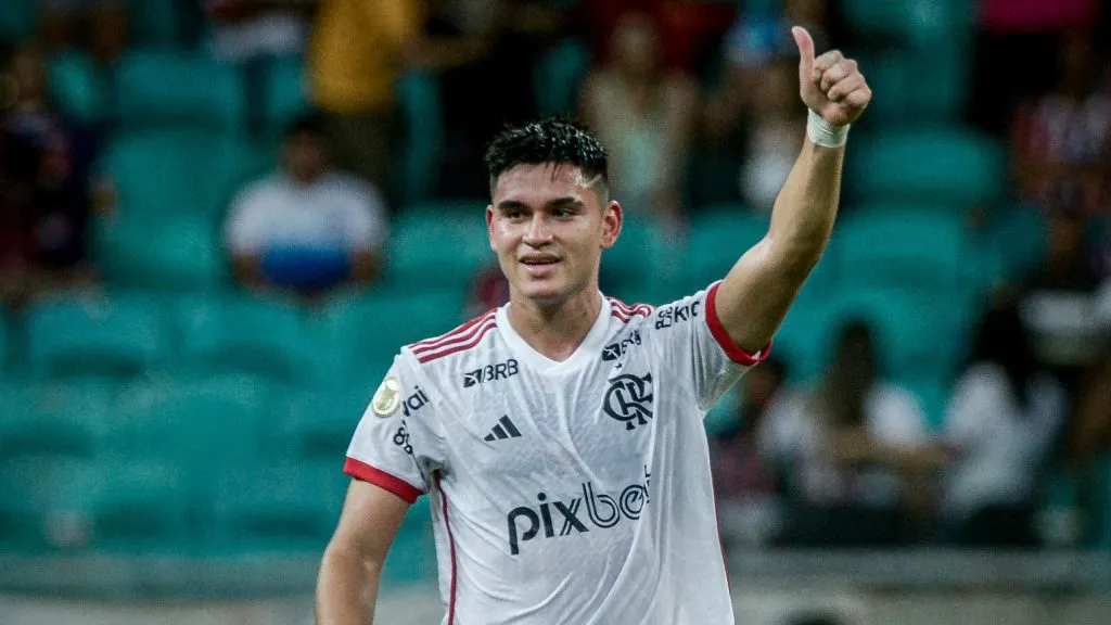 Carlos Alcaraz, jogador do Flamengo. Foto: Jhony Pinho/AGIF