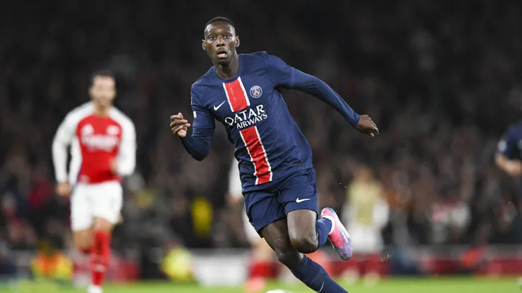 Manchester United atrás de Kolo Muani. Foto: IMAGO / PanoramiC