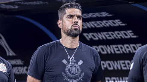 Ex-técnico do Corinthians, António Oliveira pode assumir clube da Champions League. (Foto: Imago)