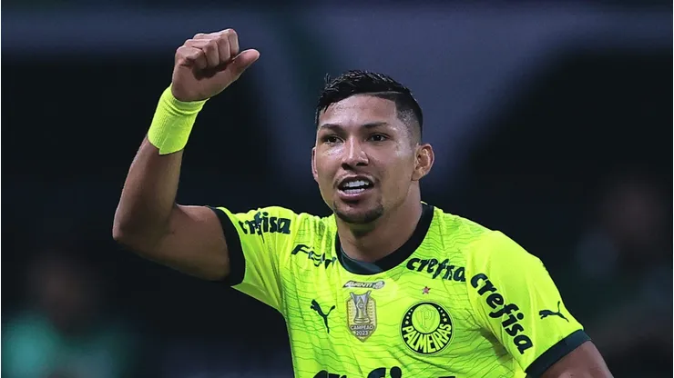 Gigante do Brasileirão quer Rony, do Palmeiras, e aceita pagar R$ 24 milhões por acordo. Foto: Ettore Chiereguini/AGIF
