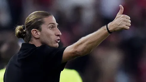 Filipe Luís pode ajudar em permanência de Gabigol