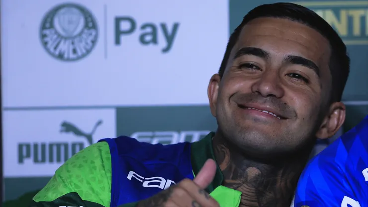 Dudu atacante do Palmeiras no banco de reservas