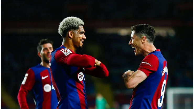 Ronald Araújo, do Barcelona, quer renovar seu contrato e impõe condição.