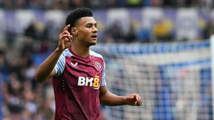 Após a negativa de Osimhen, o Al-Hilal mira Ollie Watkins, destaque do Aston Villa, como novo alvo para reforçar seu ambicioso projeto no futebol saudita. Foto Simon Dack / Telephoto Images - Alamy