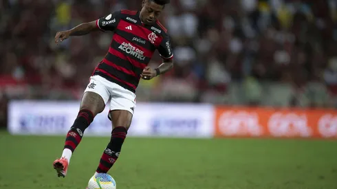 Bruno Henrique em campo durante a partida entre Flamengo e Athletico Paranaense pelo Brasileirão, no dia 29 de setembro de 2024. (Associated Press / Alamy Stock Photo)