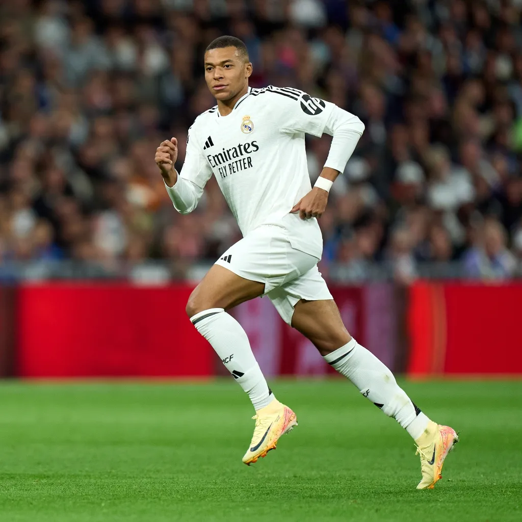Mbappé não consegue render de camisa 9. (Photo by Angel Martinez/Getty Images)