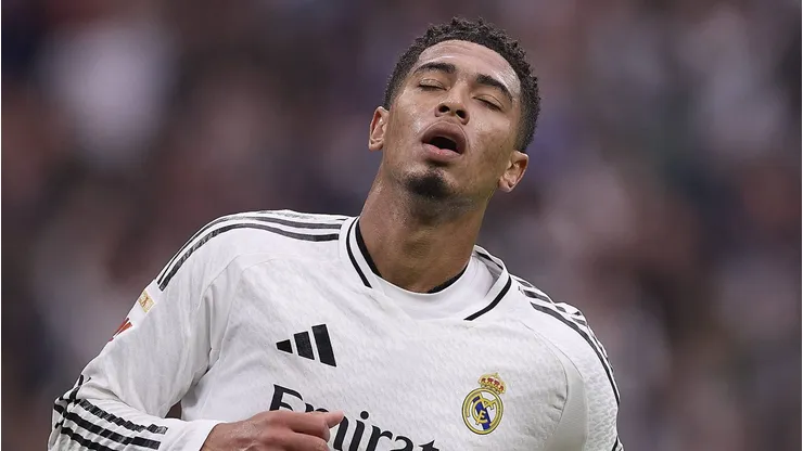 O futuro do Real Madrid depende de como os jovens jogadores, como Bellingham e Vinícius Júnior, assumirão responsabilidades nesse novo cenário. (Foto: IMAGO / SOPA Images)