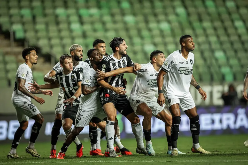 Atlético-MG x Botafogo pelo Campeonato Brasileiro. Agora, as equipes se enfrentam pela final da Copa Libertadores. Foto: Pedro Souza / Atlético