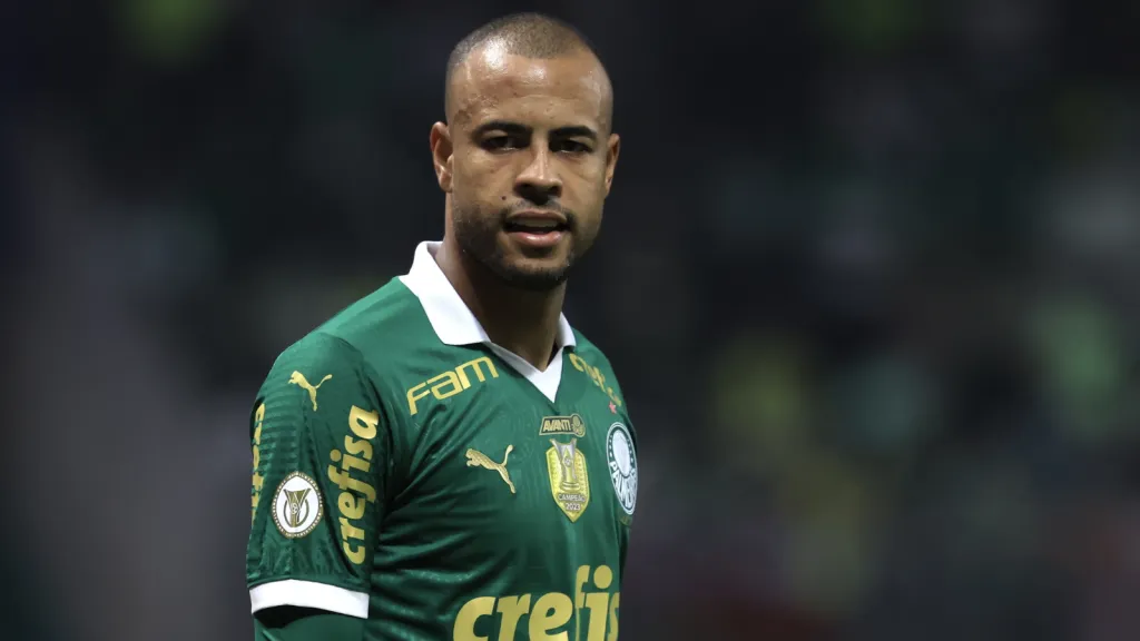 Mayke em partida pelo Palmeiras (Foto: Marcello Zambrana/AGIF)