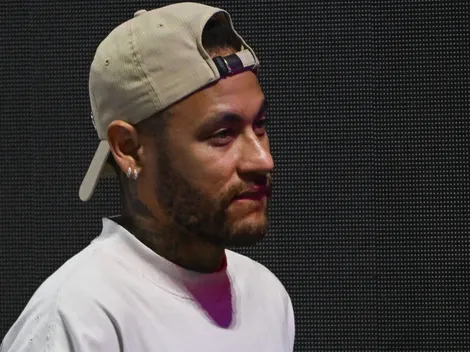 Neymar se declara ao Barcelona após especulações sobre retorno