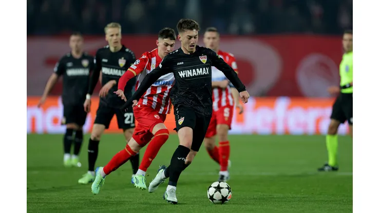 Angelo Stiller em campo - (Photo by Srdjan Stevanovic/Getty Images)