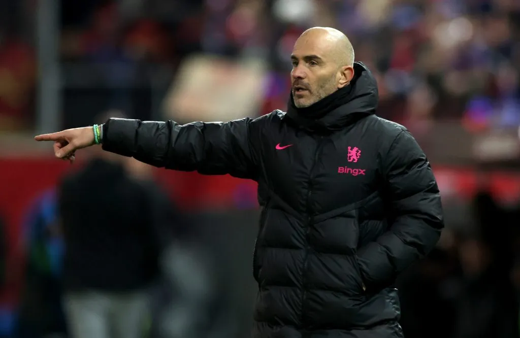 Enzo Maresca, técnico do Chelsea em campo