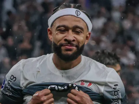 Memphis Depay fica abaixo de Fabinho Soldado no Corinthians