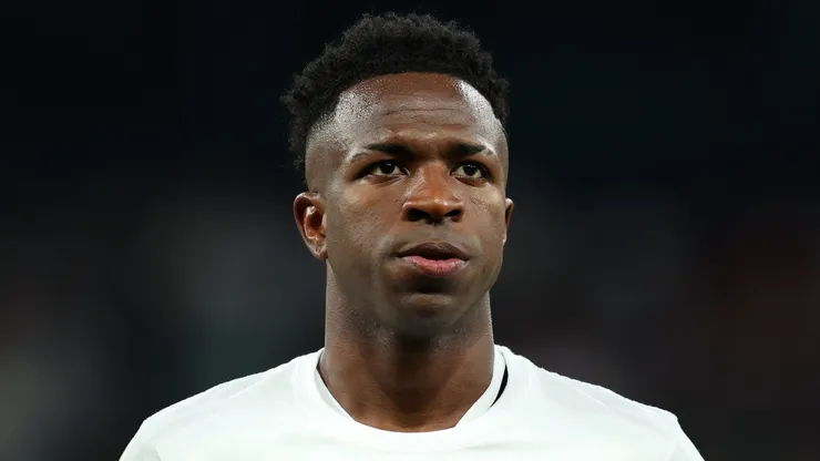 Vinícius Júnior com a camisa do Real Madrid neste começo de temporada.