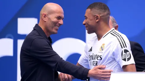Zidane esteve na apresentação de Mbappé no Real Madrid