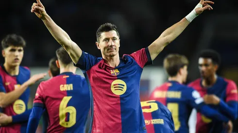 Robert Lewandowski durante a comemoração de um de seus gols na vitória do Barcelona sobre o Brest, no dia 26 de novembro de 2024. (ZUMA Press, Inc. / Alamy Stock Photo)