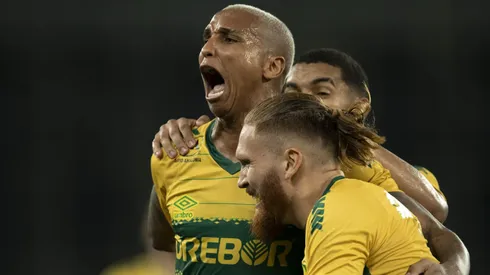 Flamengo surpreende e faz sondagem para assinar com badalado atacante do Brasileirão.