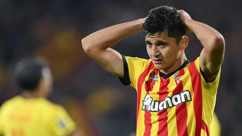 Abdukodir Khusanov em partida pelo Lens (Foto: IMAGO / ANP)