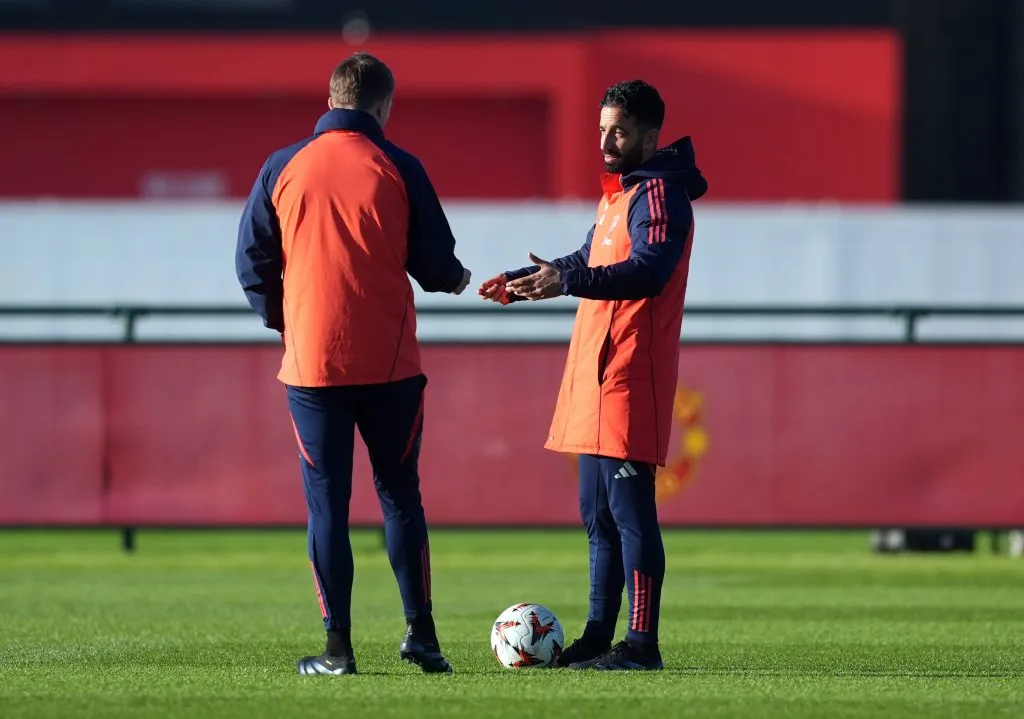 Ruben Amorim em treinamento pelo Manchester United. Foto: IMAGO / PA Images.