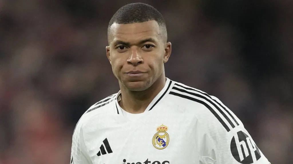 Mbappé foi criticado em Liverpool x Real Madrid. foto: IMAGO / NurPhoto