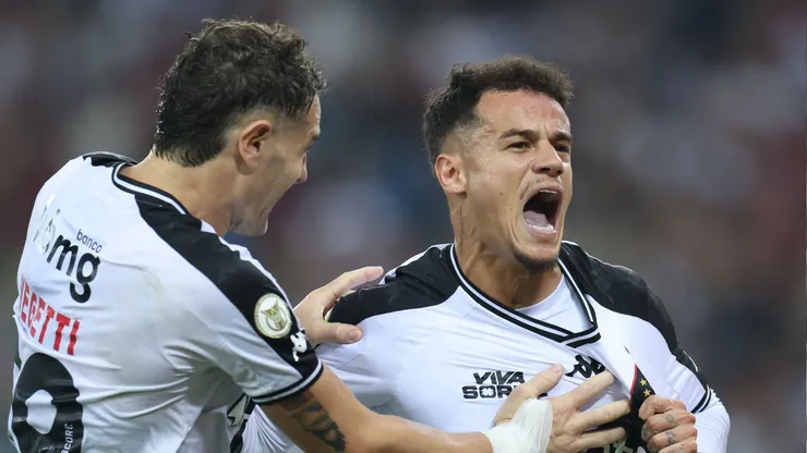 Corinthians pega todos de surpresa e pode assinar com grande jogador do Vasco. Foto: Lucas Figueiredo/Getty Images
