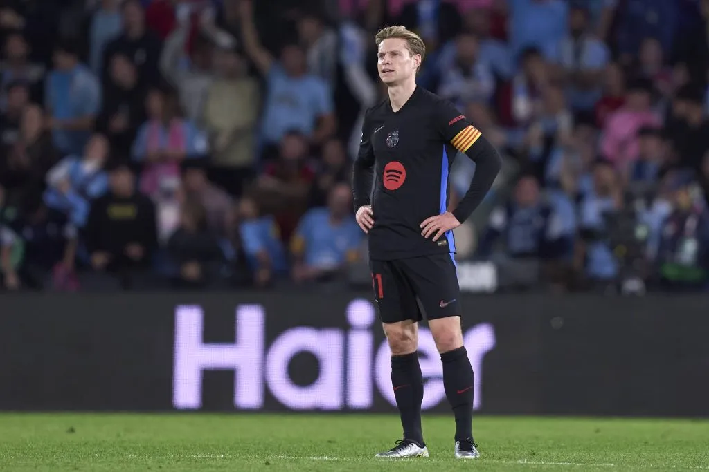 Barcelona coloca De Jong à venda