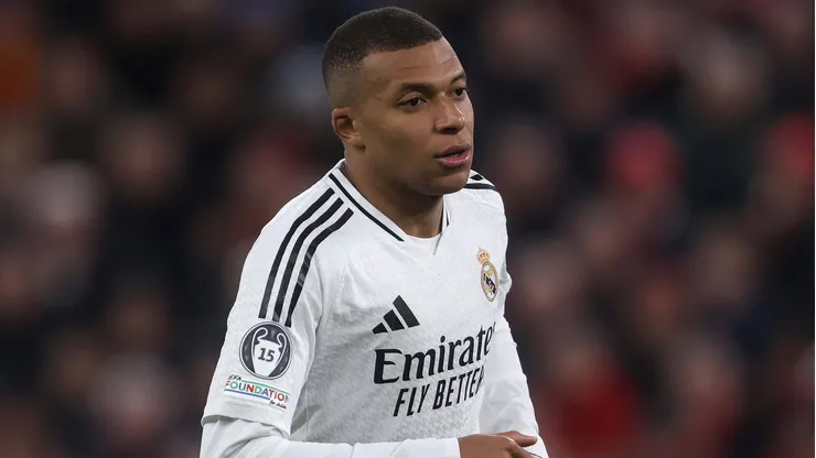 Florentino tem conversa séria com Mbappé após pênalti perdido pelo Real Madrid Aqui não.... Foto: IMAGO / Crystal Pix