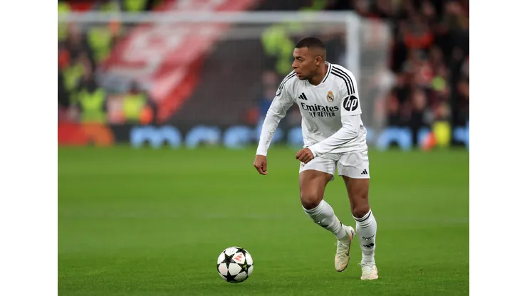 27th November 2024 Anfield, Liverpool, Merseyside, England Champions League Football, Liverpool versus Real Madrid Kylian Mbappe of Real Madrid runs with the ball PUBLICATIONxNOTxINxUK ActionPlus12720693 DavidxBlunsden