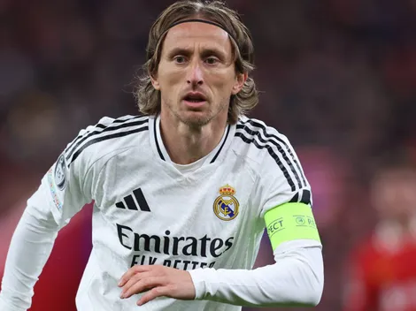 Modric tem conversa com Camavinga após Real Madrid x Liverpool