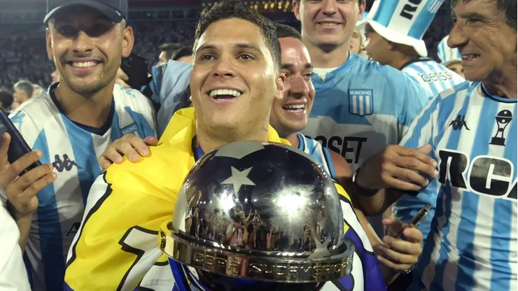 Quintero, do Racing, descarta o Santos e encaminha acerto com outro campeão da Libertadores. (Foto: Imago)