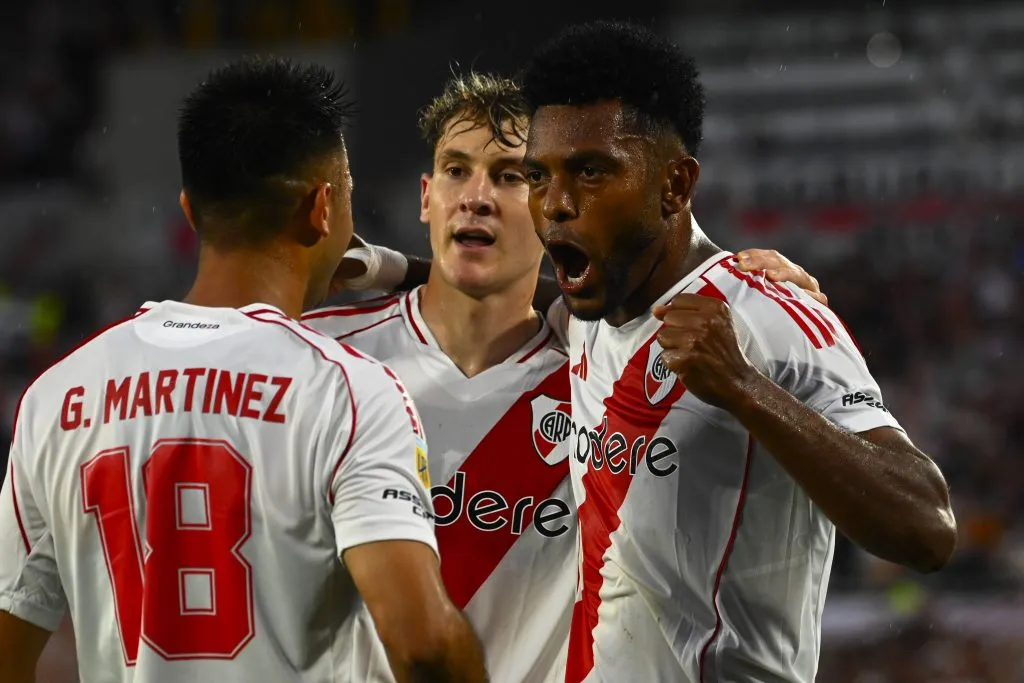 Miguel Borja comemora gol marcado pelo River Plate. Foto: IMAGO / NurPhoto.