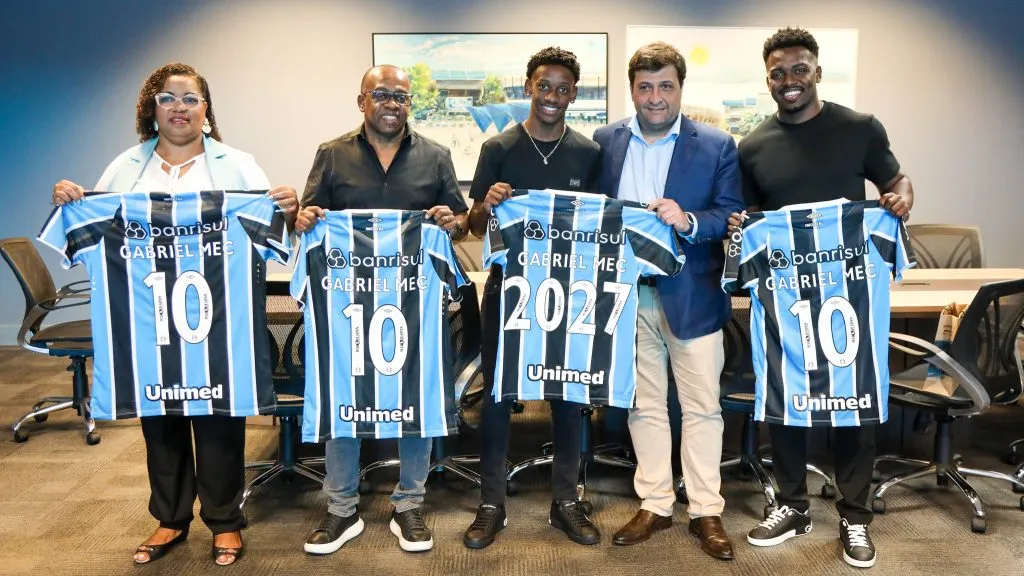 Gabriel Mec assinou renovação com o Grêmio até 2027. Foto: Angelo Pieretti / Grêmio.