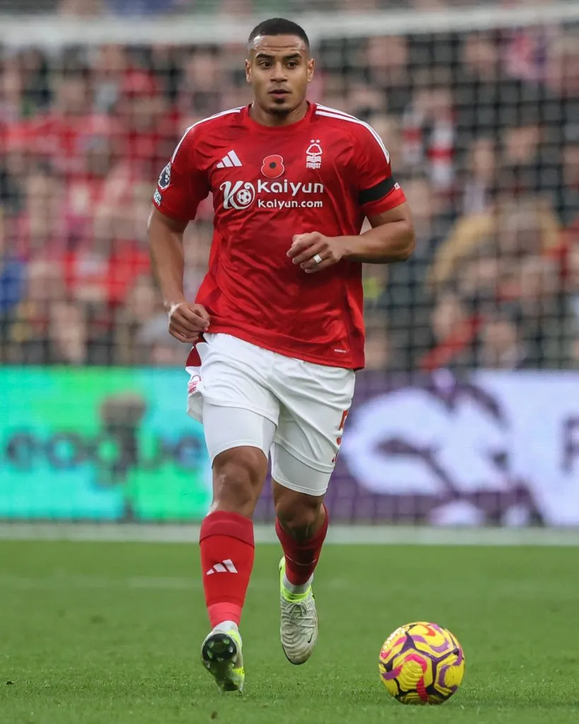 Murillo, do Nottingham Forest, é alvo do Liverpool. foto: IMAGO /&nbsp;News Images