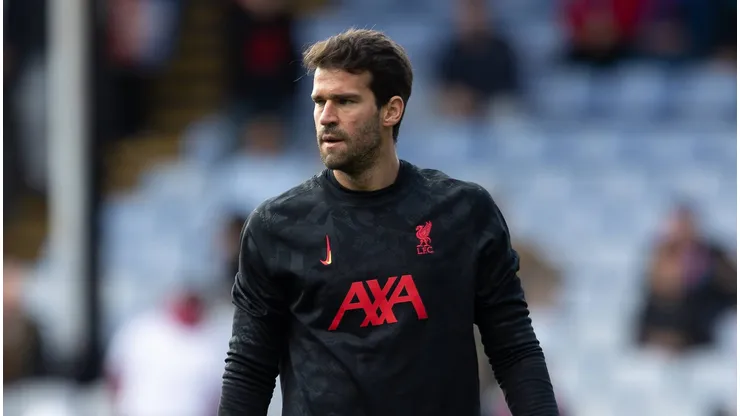 Liverpool quer goleiro ítalo-brasileiro na meta para substituir Alisson.