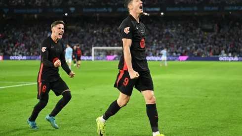 Lewandowski comemora gol do Barcelona ao lado de Gavi, contra o Celta (Foto: Octavio Passos/Getty Images)
