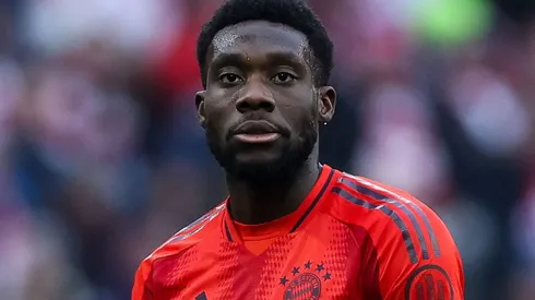 Alphonso Davies é prioridade no Manchester United, mas clube também quer outro craque. foto: IMAGO / Revierfoto